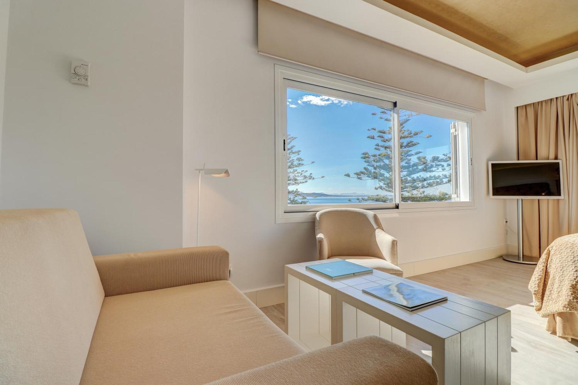 Hotel Illa D'Or & Club Apts 4* Sup Порт де Пойенса Екстериор снимка