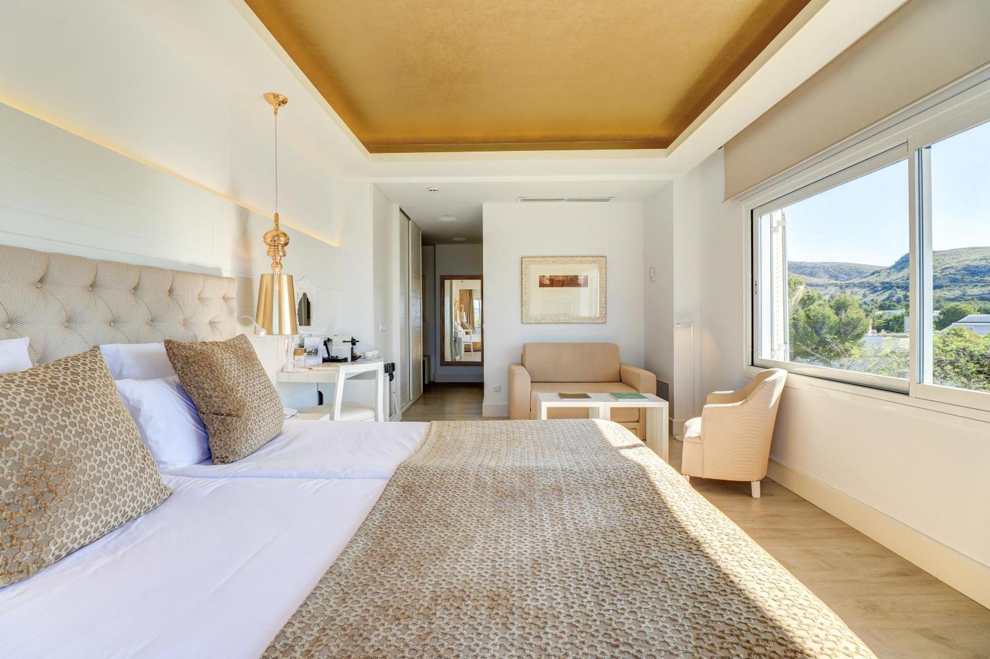 Hotel Illa D'Or & Club Apts 4* Sup Порт де Пойенса Екстериор снимка